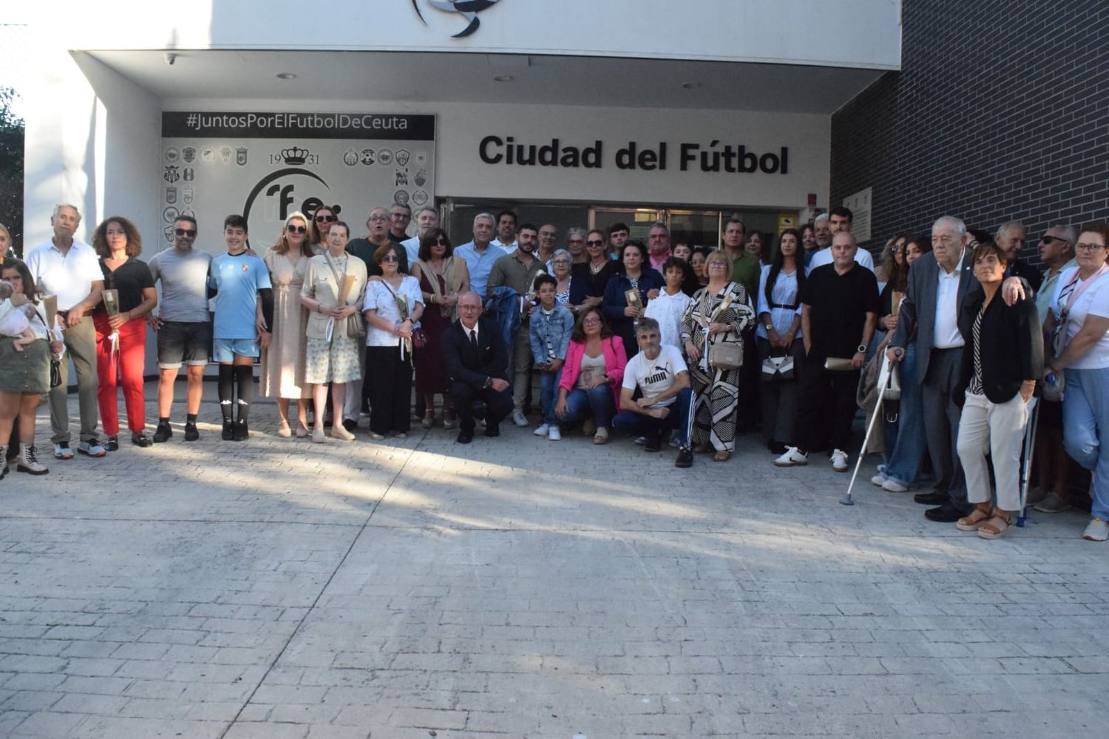 La  RFFCE celebra el primer acto de 'El muro del recuerdo' de la temporada