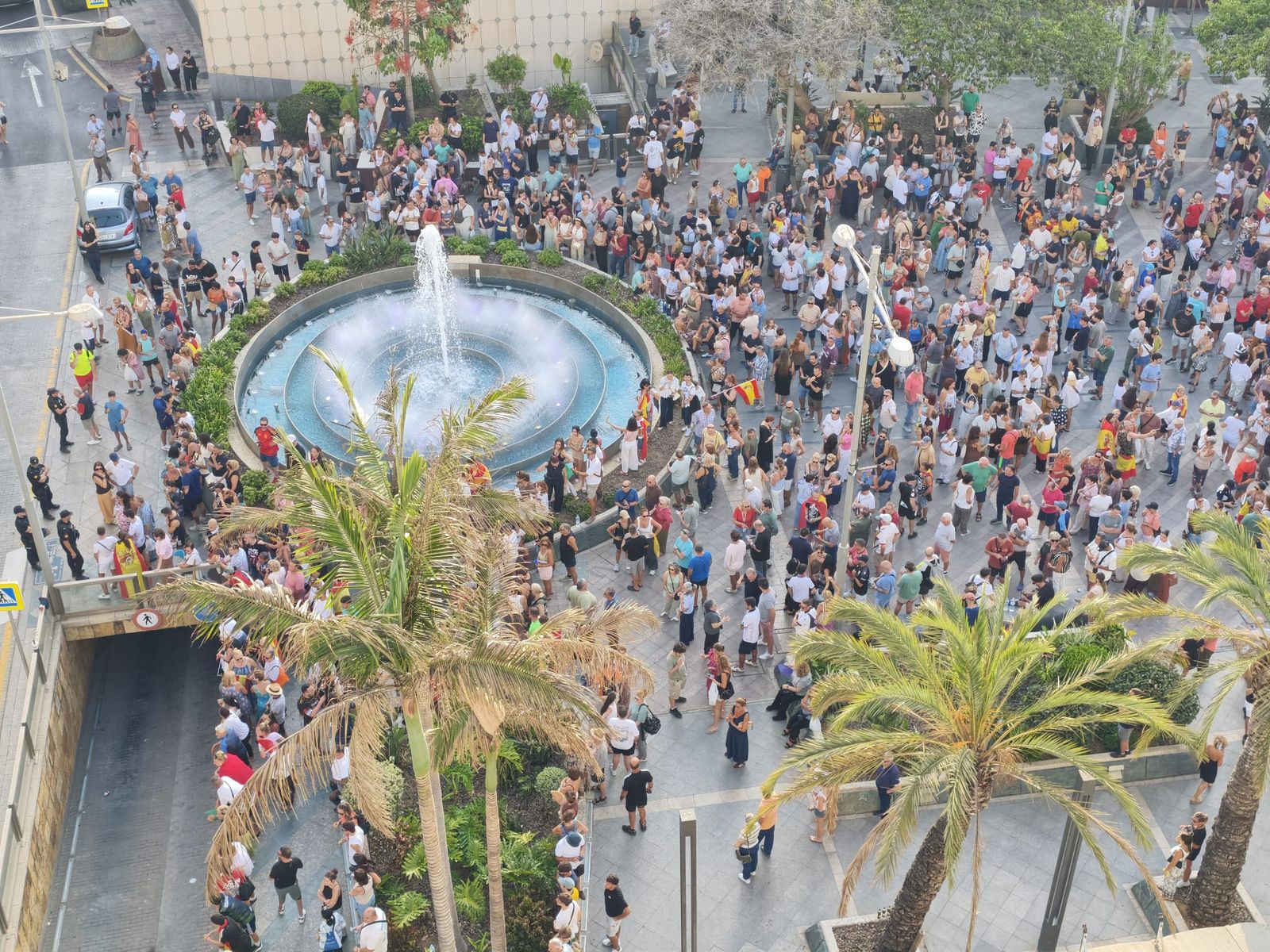 Imagen aérea de la concentración de este jueves en Plaza de los Reyes.