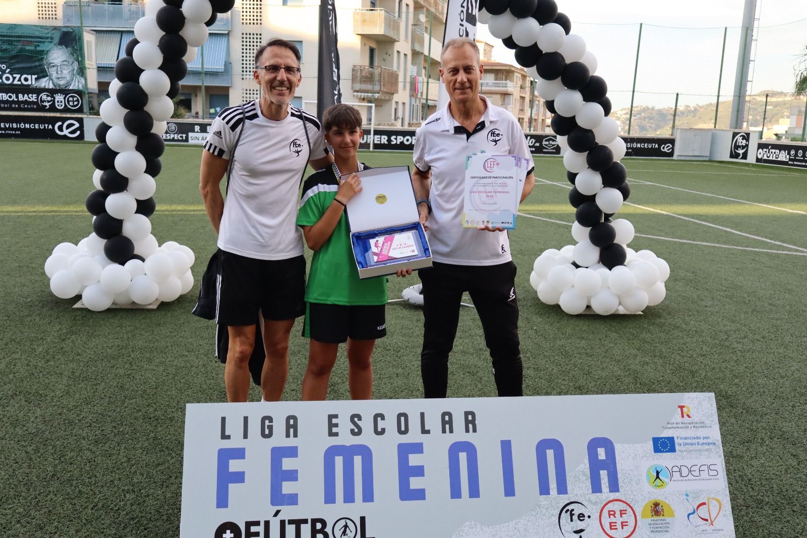 Entrega de trofeos de la Liga Escolar Femenina