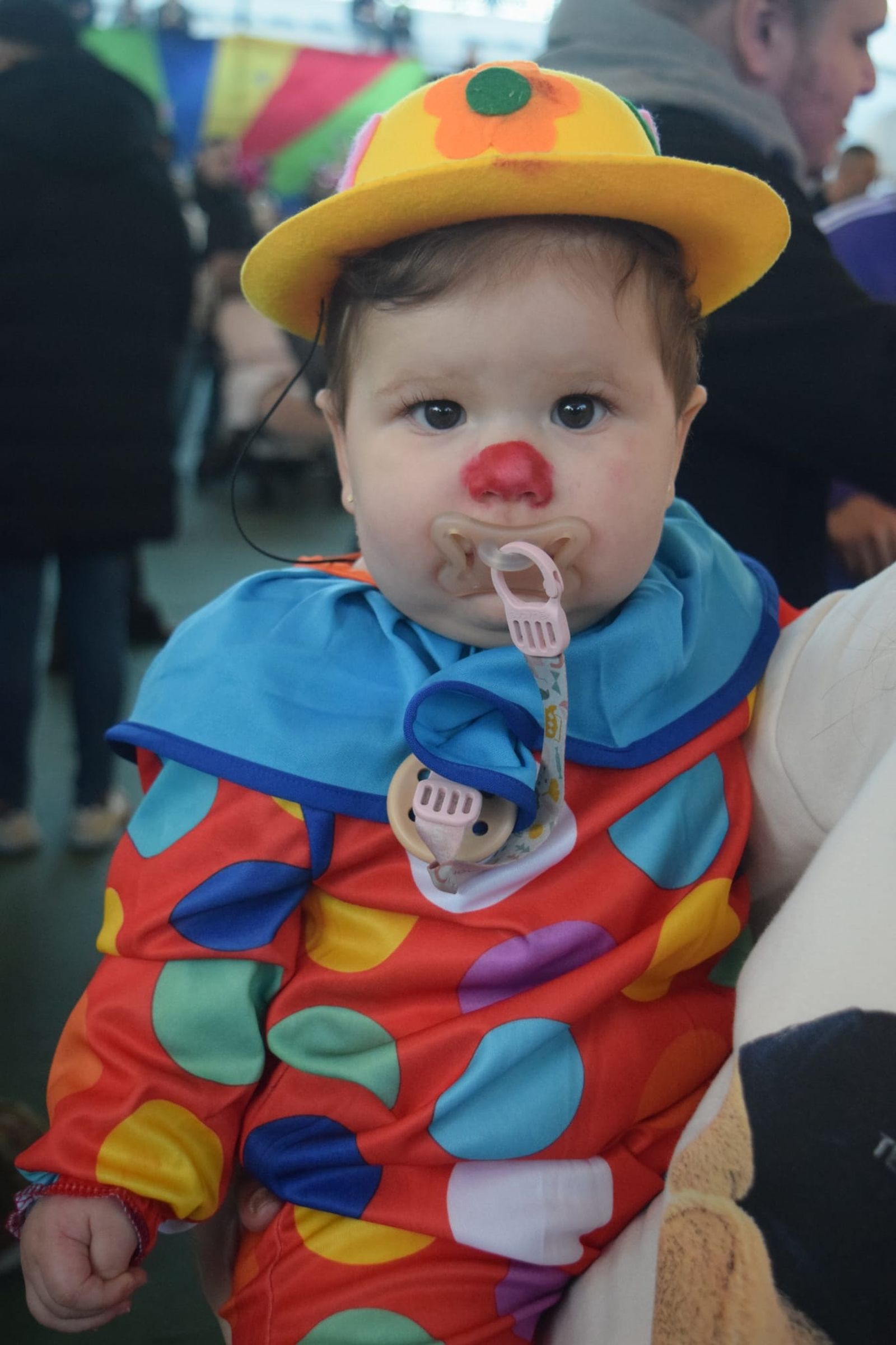 El concurso de carnaval infantil disfraza el Auditorio de la Marina con motivos de circo