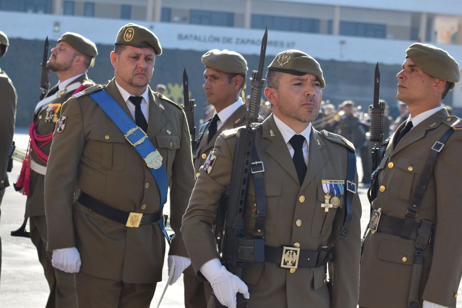 El Regimiento de Ingenieros 7 honra a San Fernando en una solemne parada militar en El Jaral