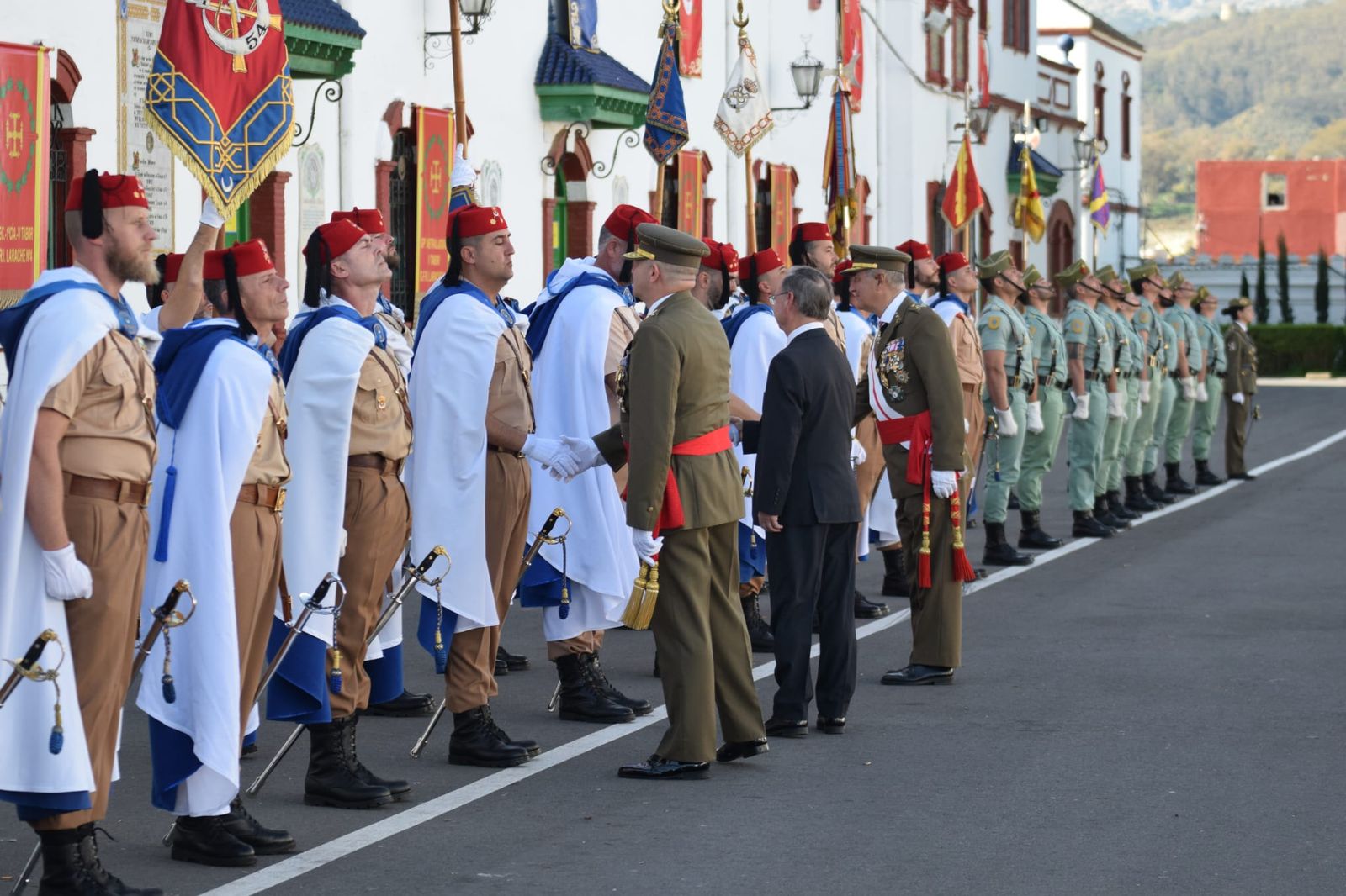 Regulares se viste de gala en honor de la Patrona de Infantería