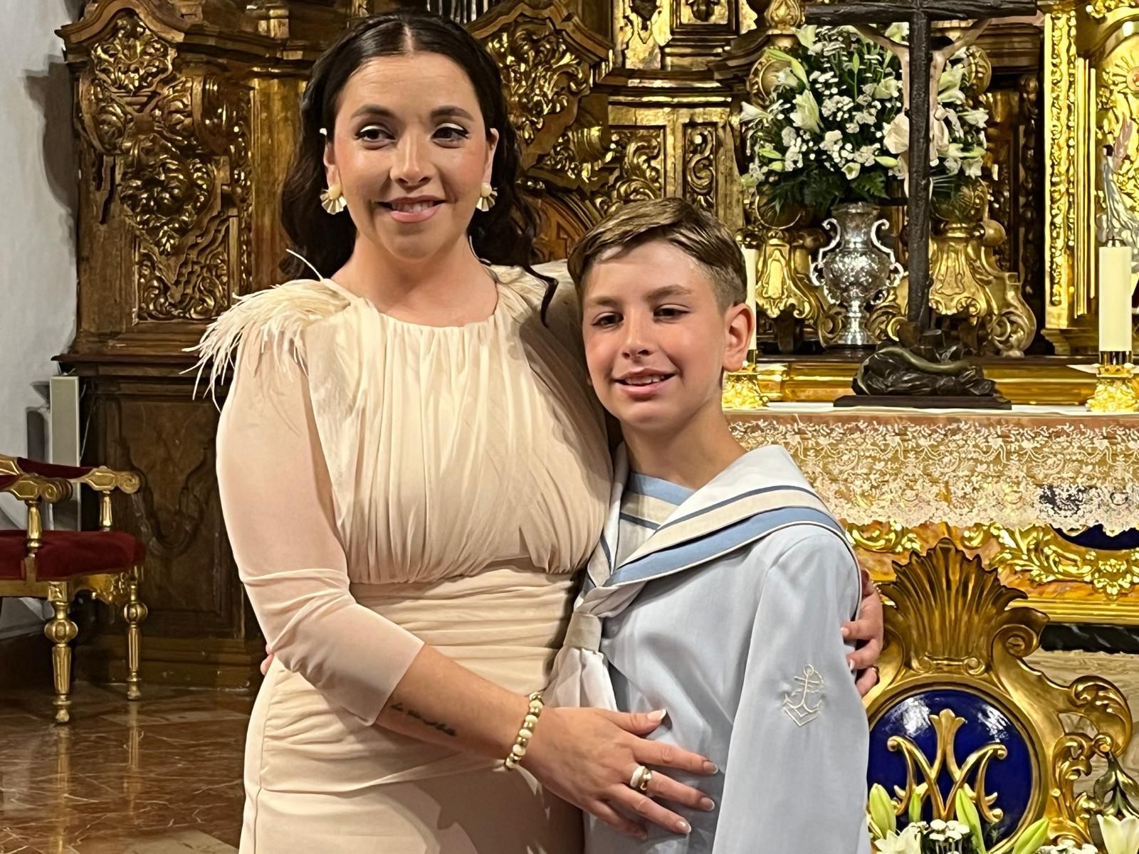 El vicario oficia otras dos comuniones en el Santuario de la Virgen de África