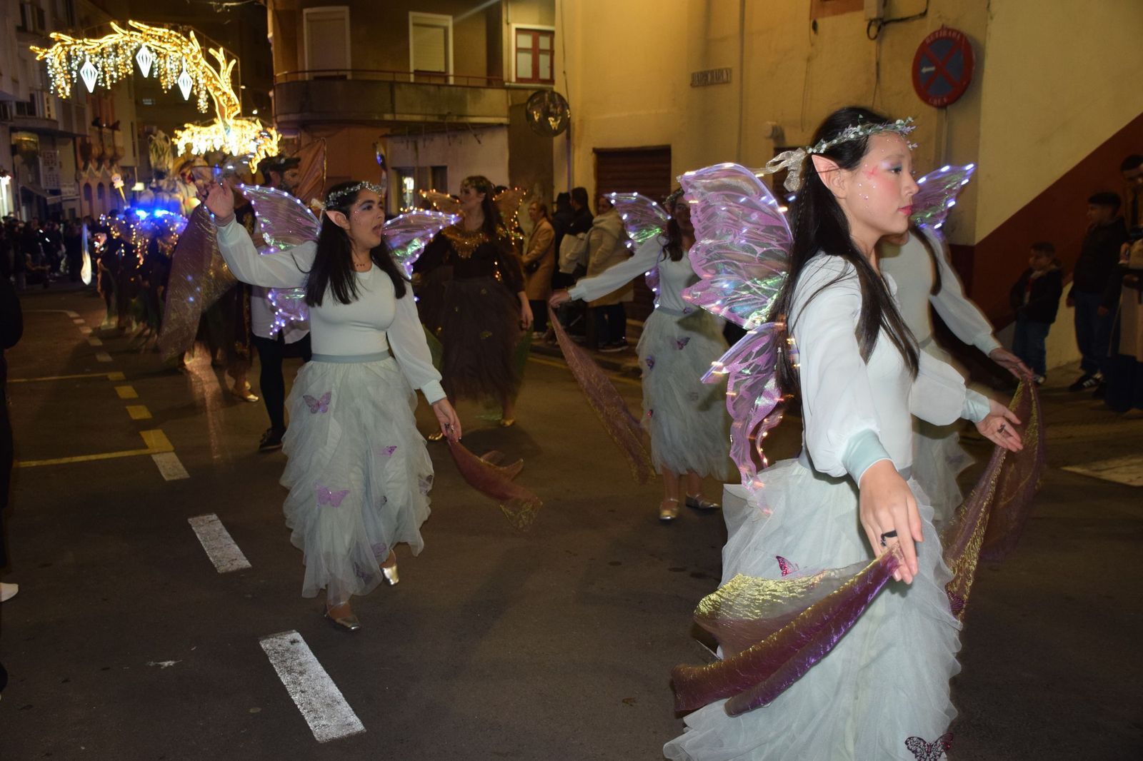 Los ceutíes se emocionan con la llegada de los Reyes Magos