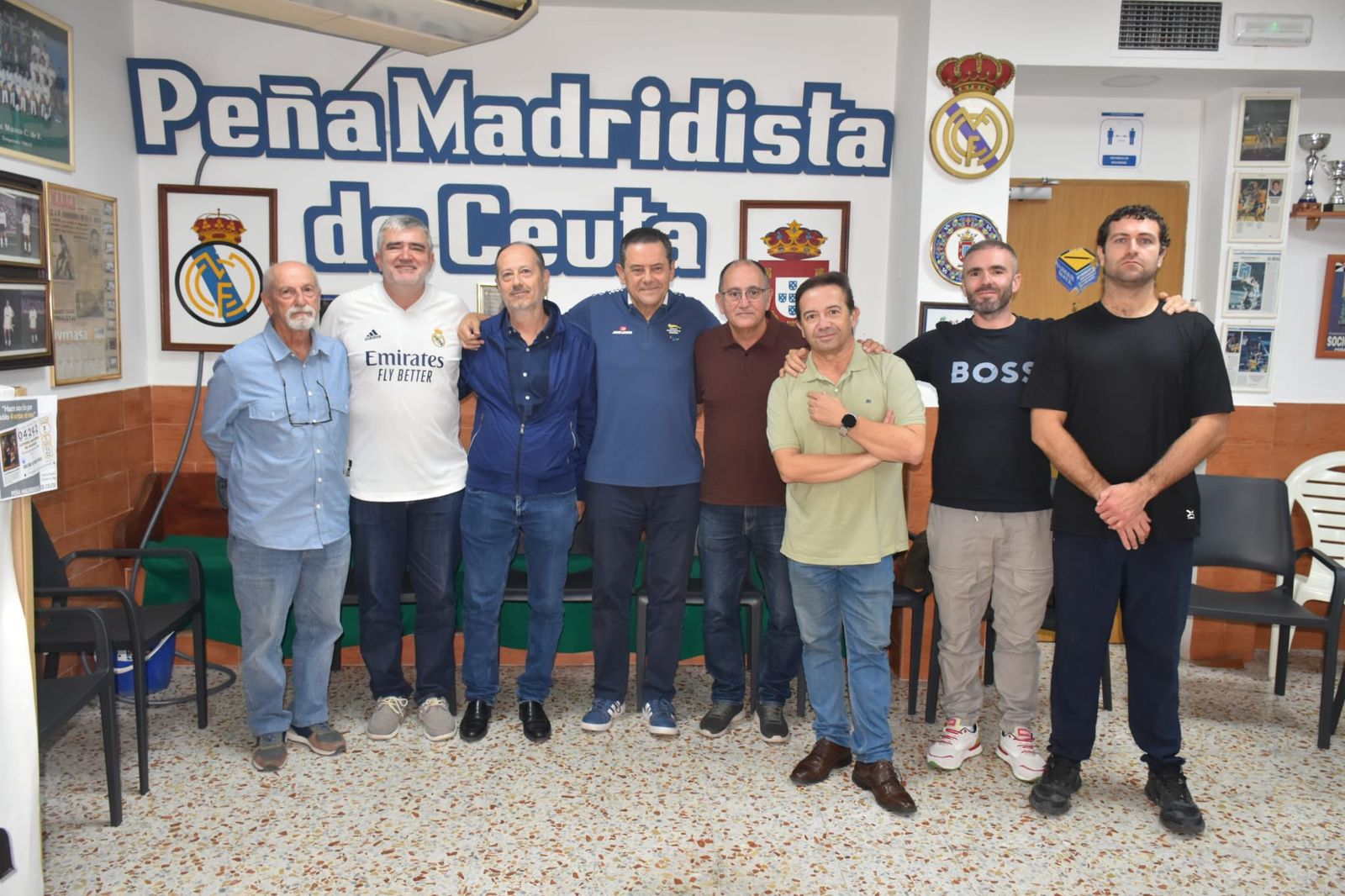 Tomás Roncero visita la Peña Madridista de Ceuta