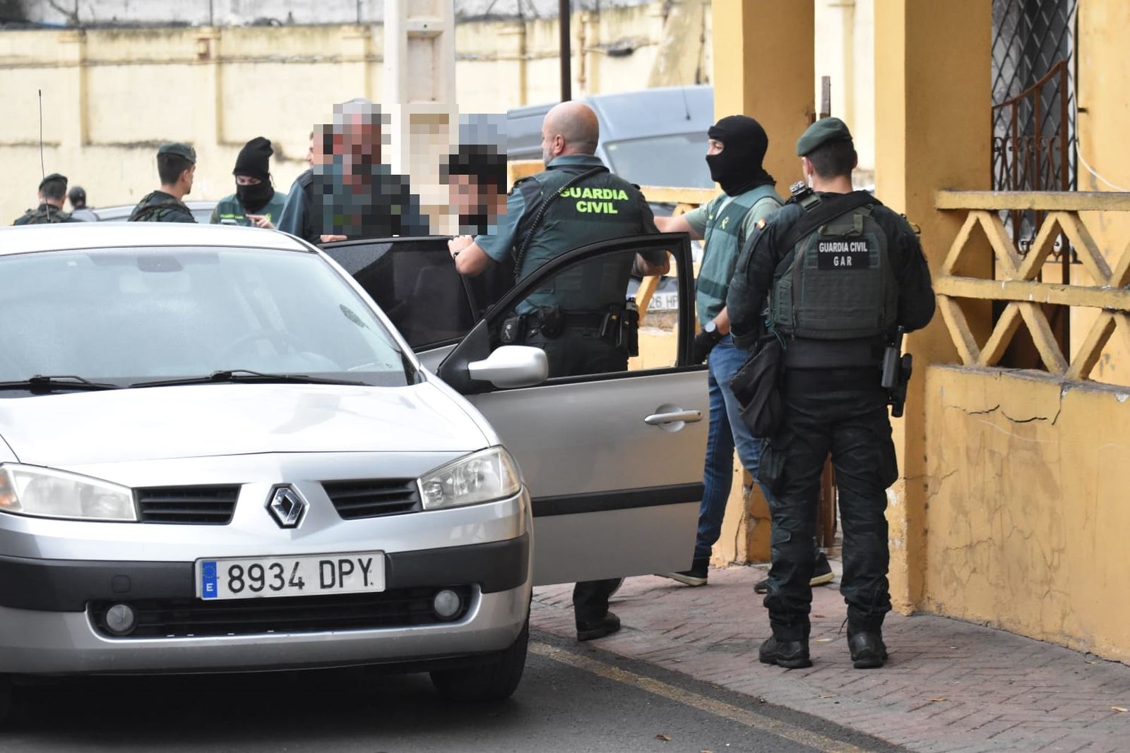 Agentes de la Guardia Civil actúan contra el tráfico de migrantes en varios puntos de Ceuta Agentes de la Guardia Civil actúan contra el tráfico de migrantes en varios puntos de Ceuta