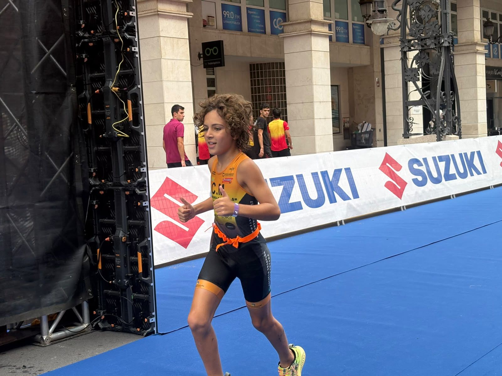 Los aficionados al triatlón en Ceuta se reúnen para participar en el Acuatlón Popular 'Juan Mur' y en la Phoenix Kids Triathlon