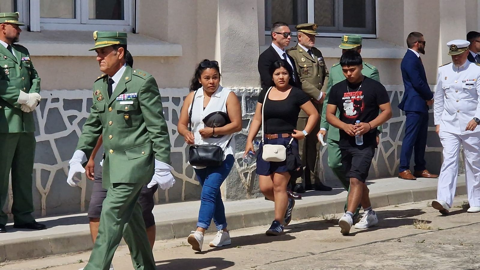 Familiares del militar fallecido.