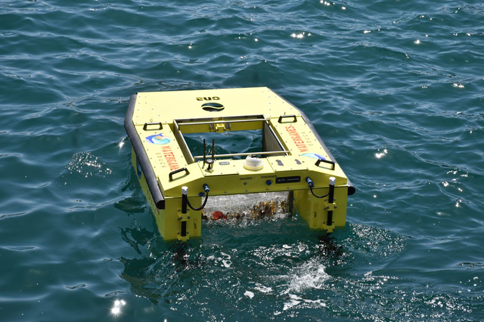 Dron de limpieza./ FOTO NICOL'S