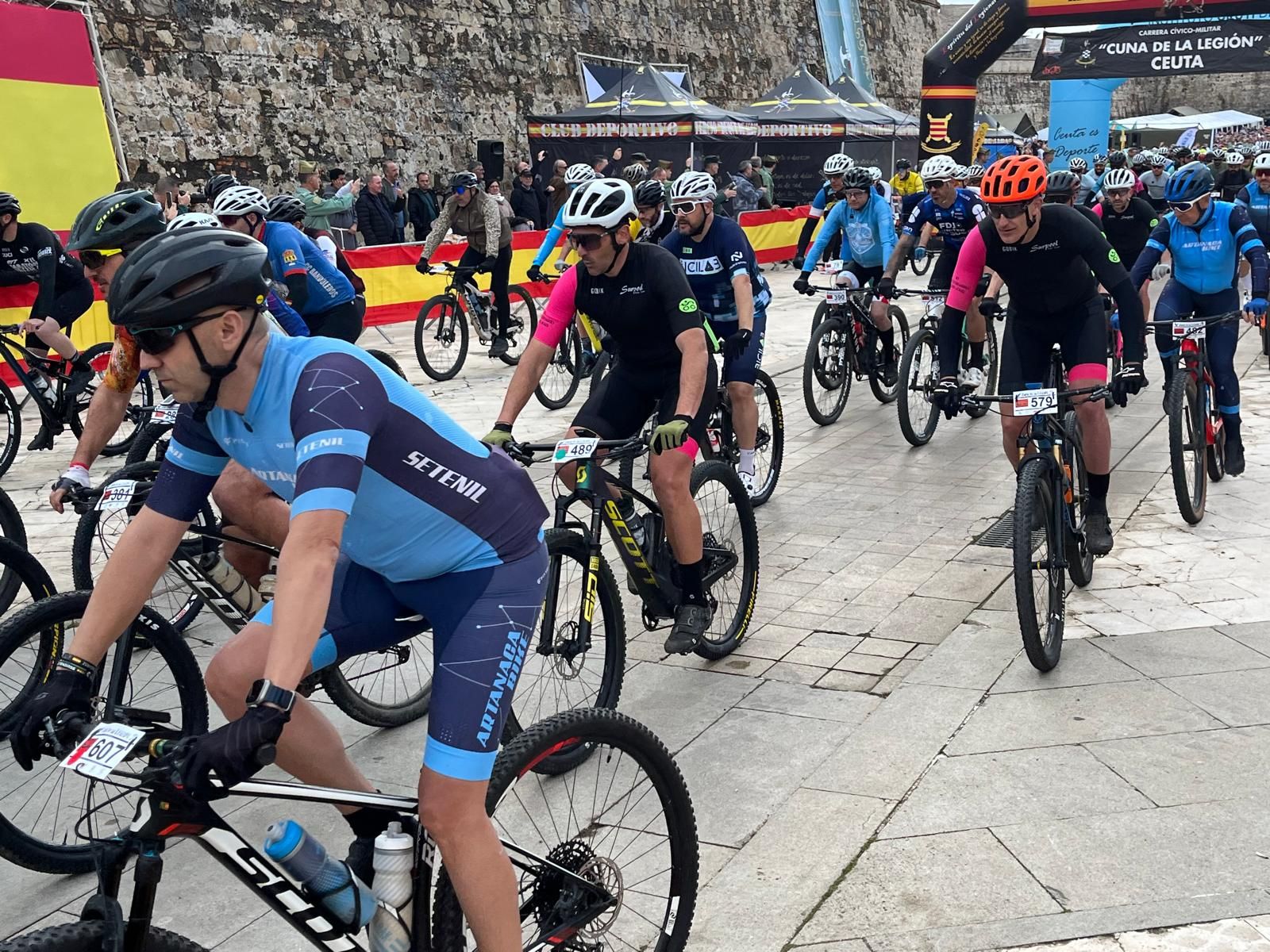 La previa y el inicio de la X Cuna de la Legión a través del objetivo de Reduan