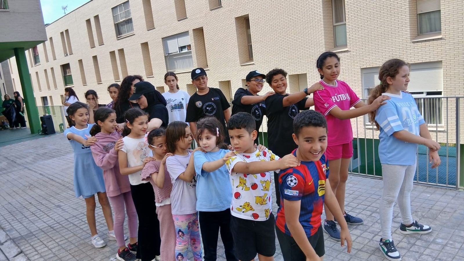 La Asociación Huertos Urbanos Ceuta impulsa una multitudinaria jornada contra la violencia de género