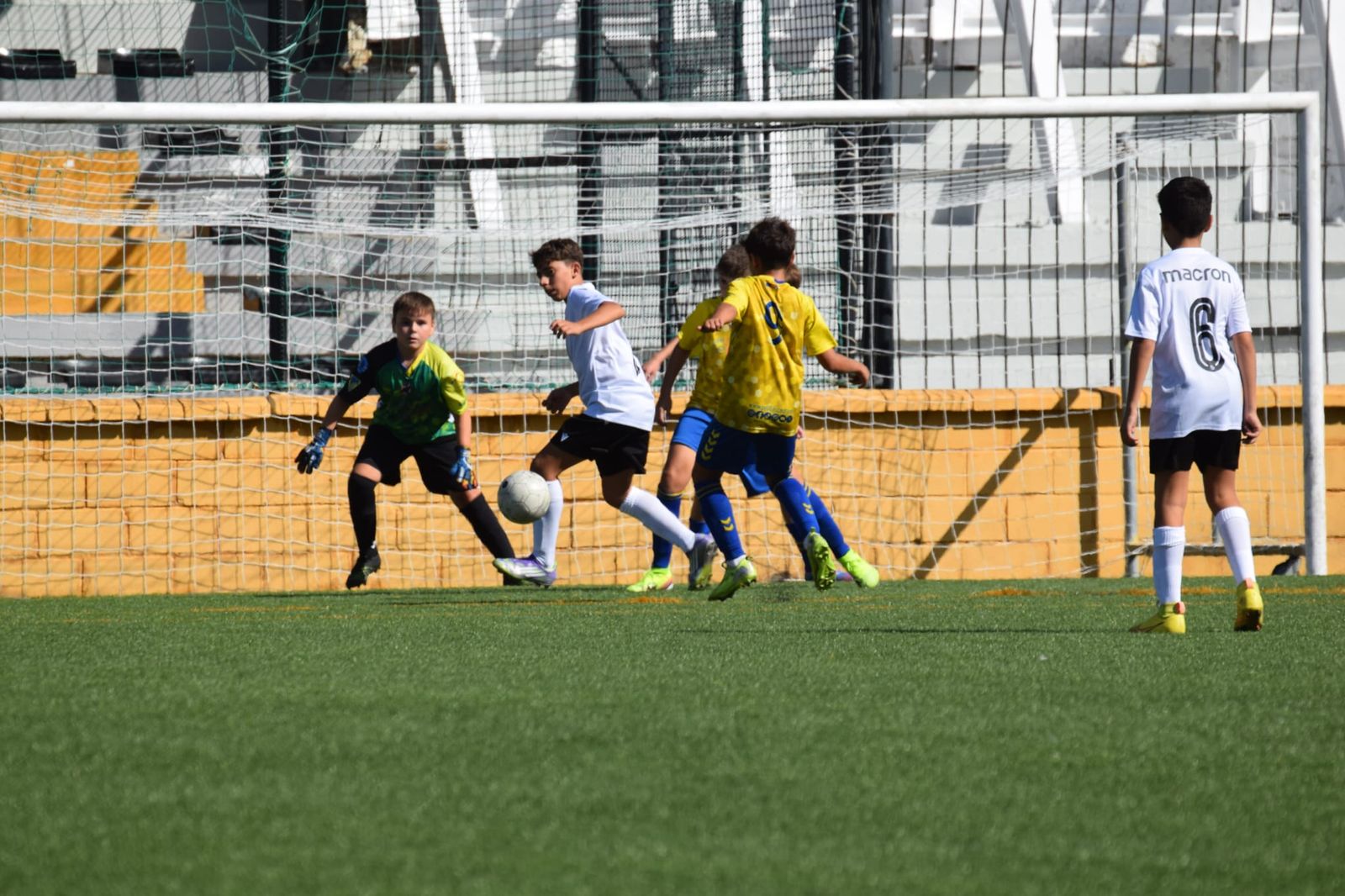 Comienza la Liga Benjamín de Fútbol-8 de la RFFCE