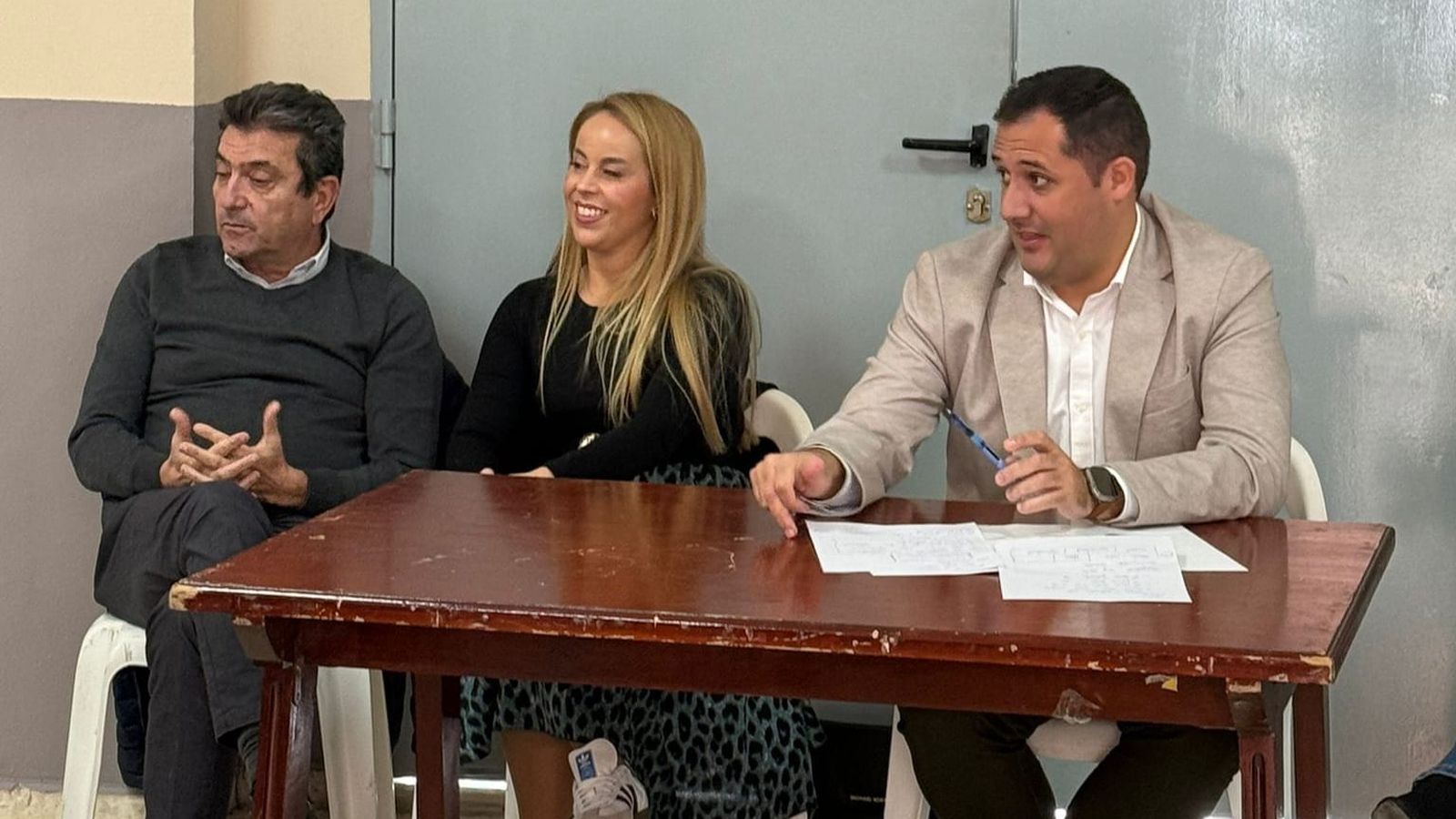 Sánchez Valderrama, Guerrero y Ramírez presidieron la reunión con los comerciantes de Hadú