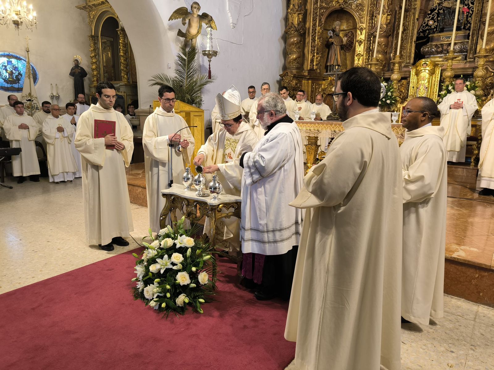 El Santuario de África acoge la Misa Crismal por la Semana Santa