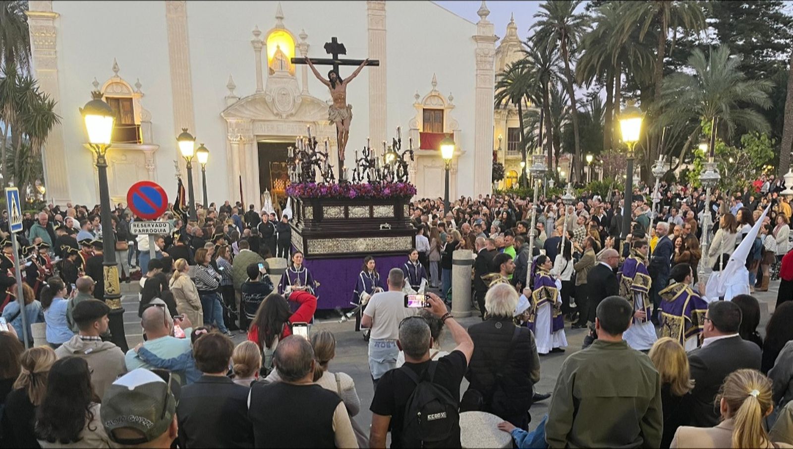 La Expiración en su salida del Santuario de África