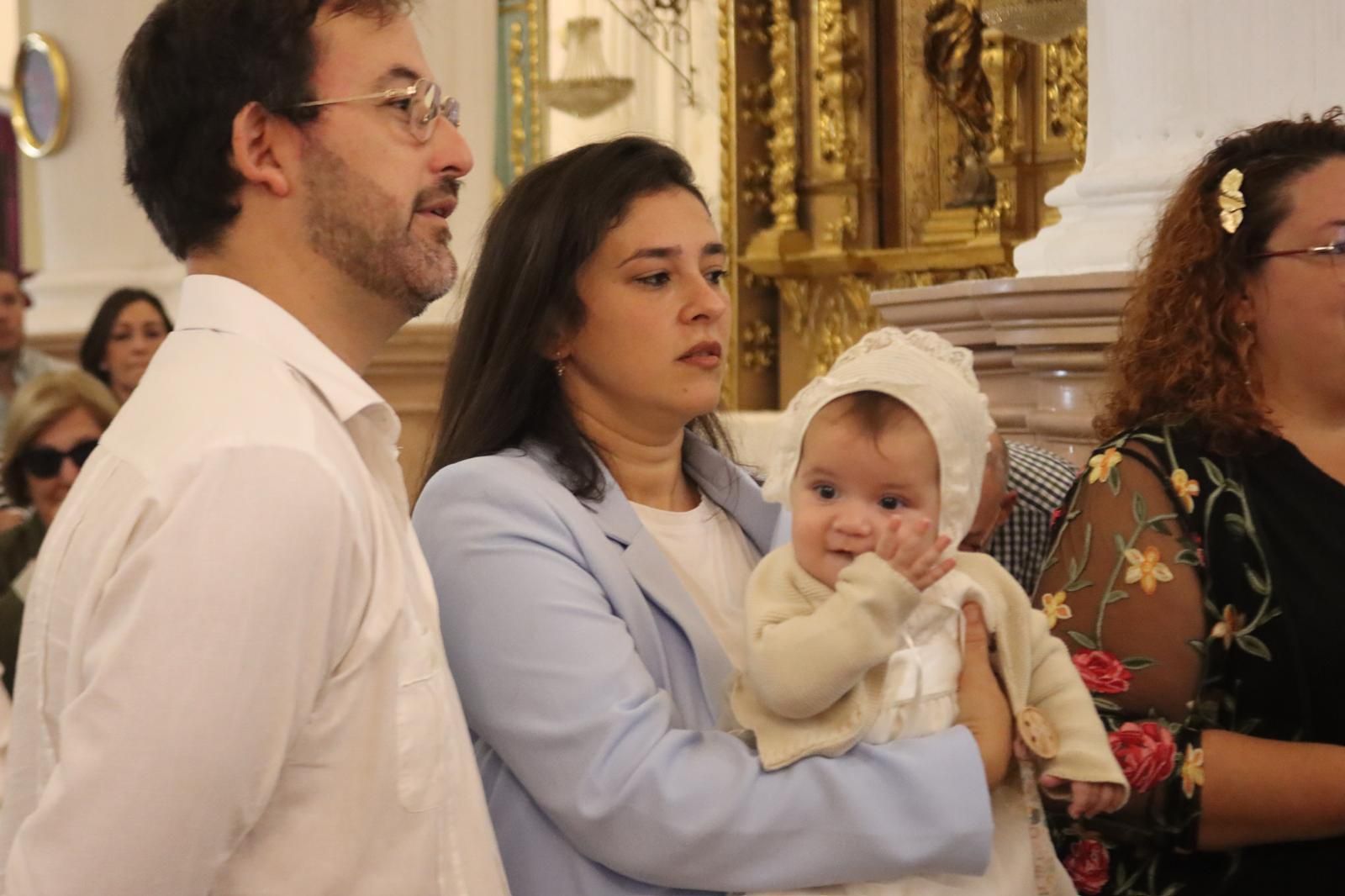 Airam, Carla y Triana reciben el bautismo en la iglesia de Los Remedios