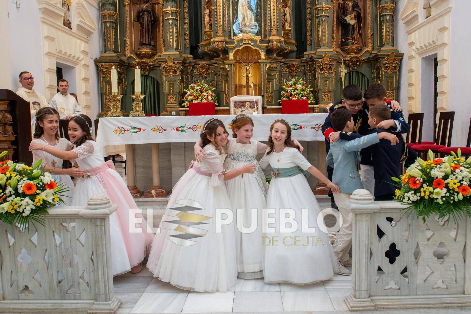 Una primera comunión en la Iglesia de San Francisco