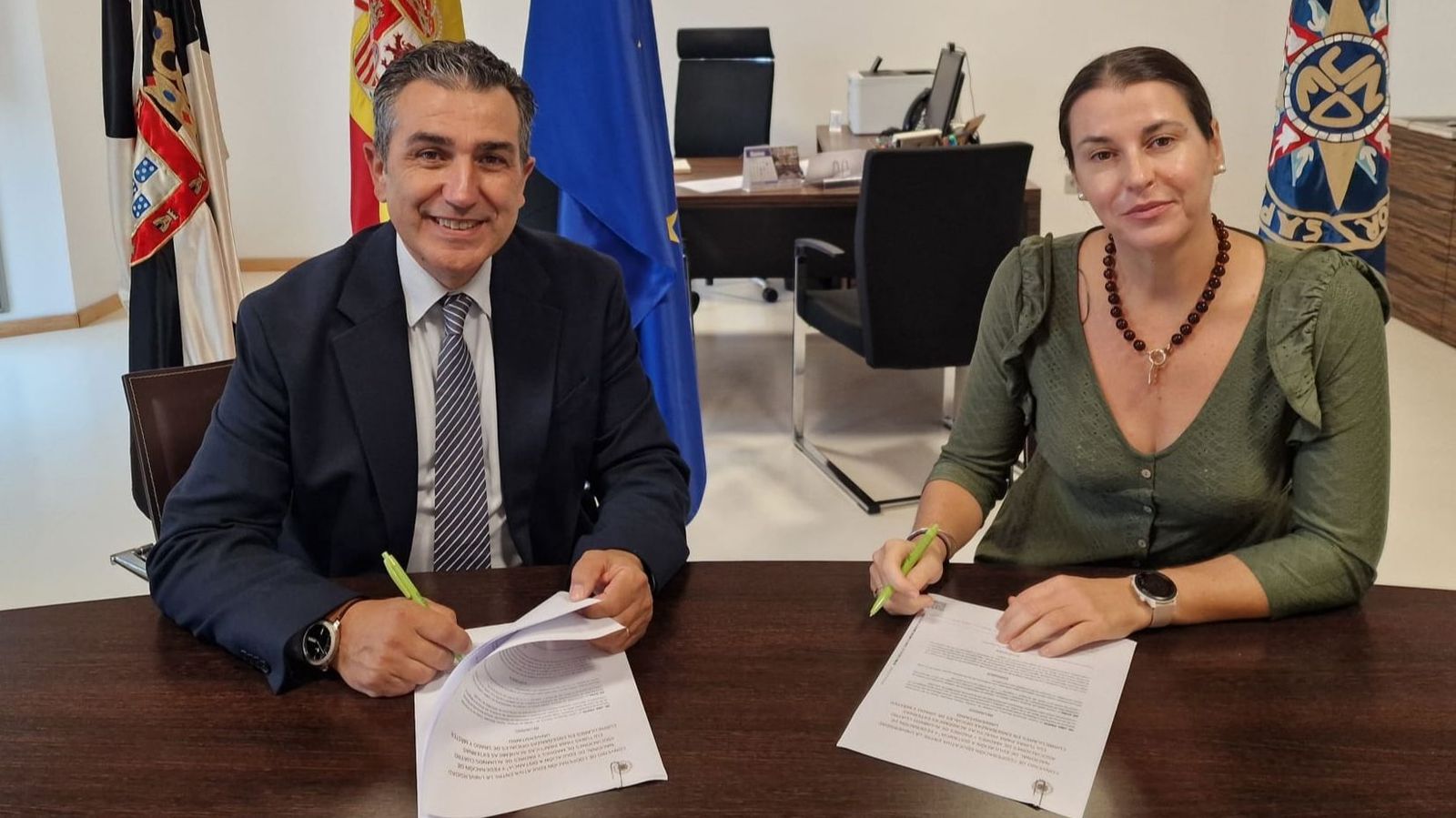 Firma convenio UNED Ceuta FAMPA 4 Culturas