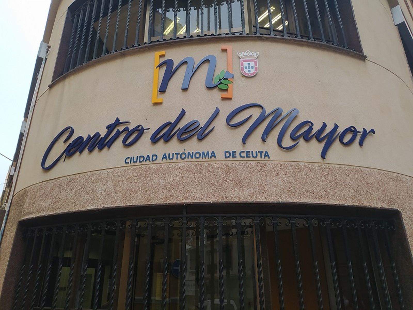 4926_3353_812_9093_centro-ocio-del-mayor-ciudad-autonoma-de-ceuta_001