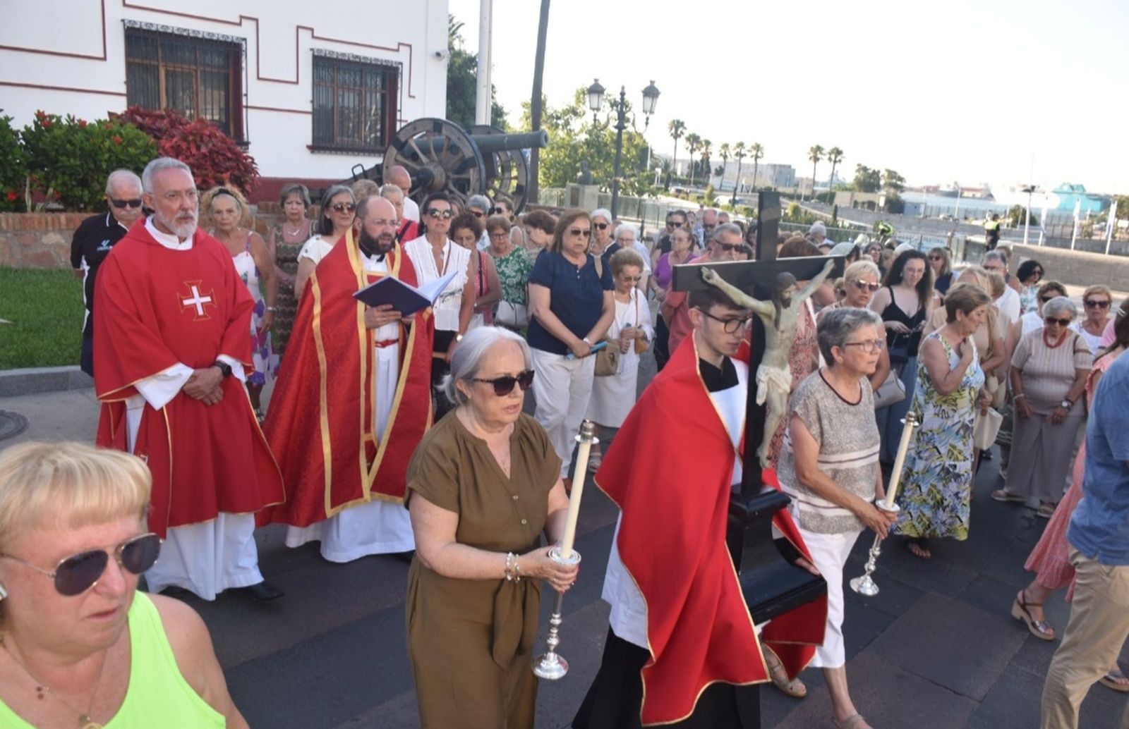 El Cristo del Puente es despedido con fe y respeto por su feligresía
