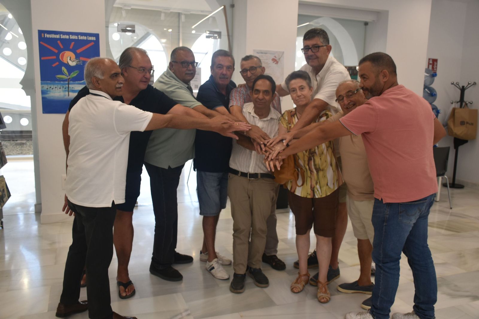 Los representantes de las Cuatro Culturas posan unidos
