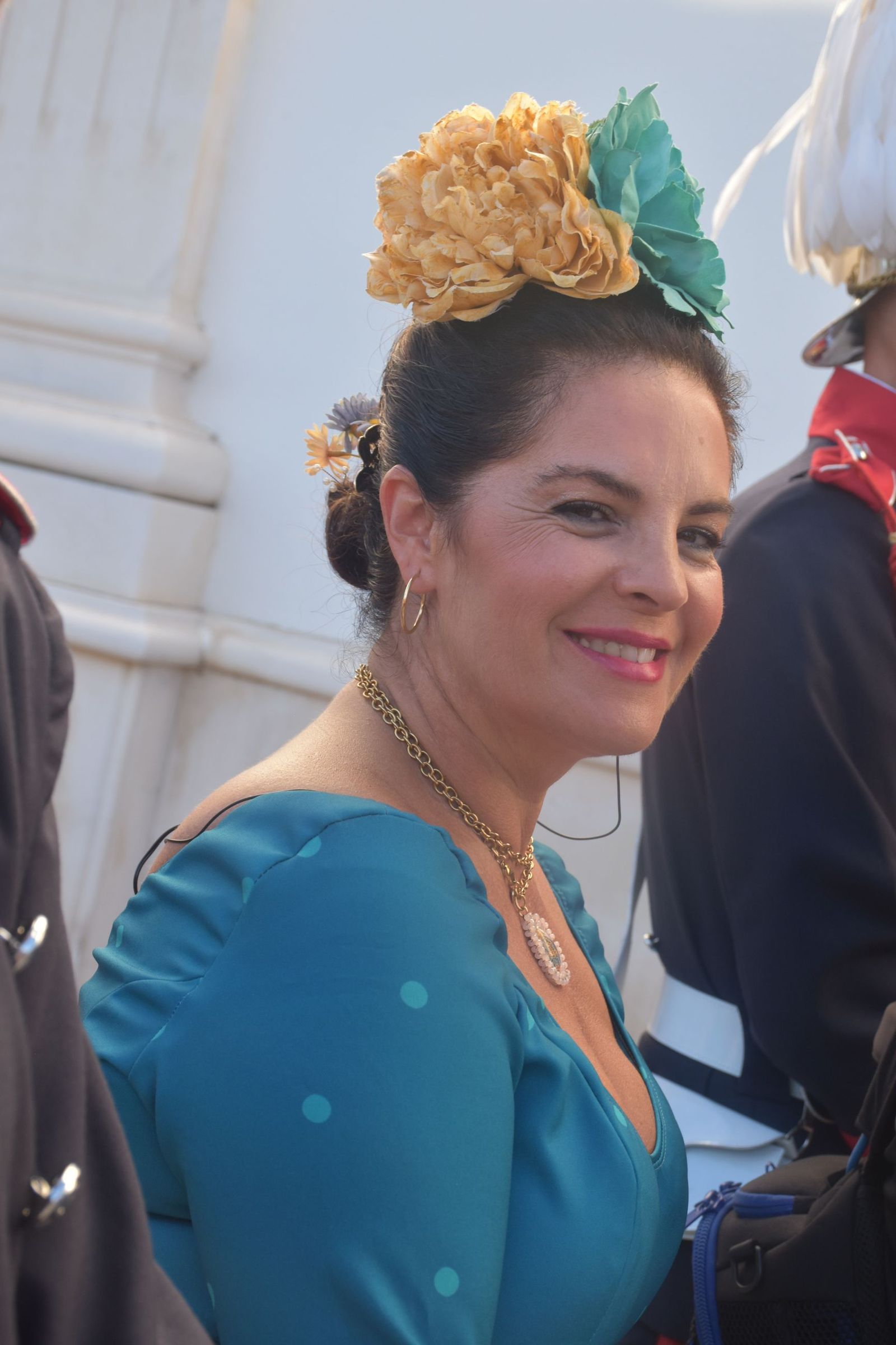 La Virgen de África emociona a Ceuta en una procesión para la historia