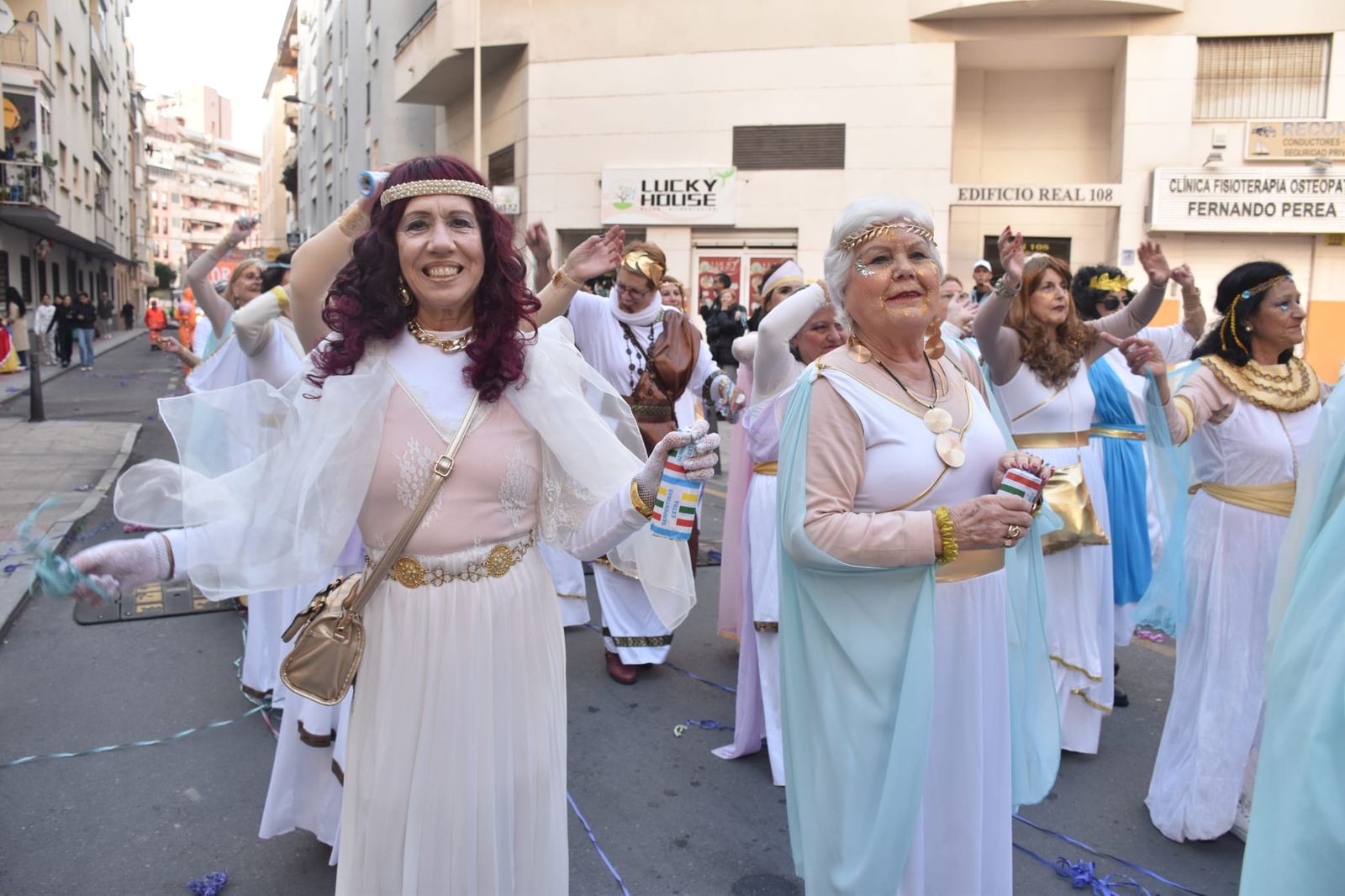 El Carnaval llena de color y ruido las calles del centro
