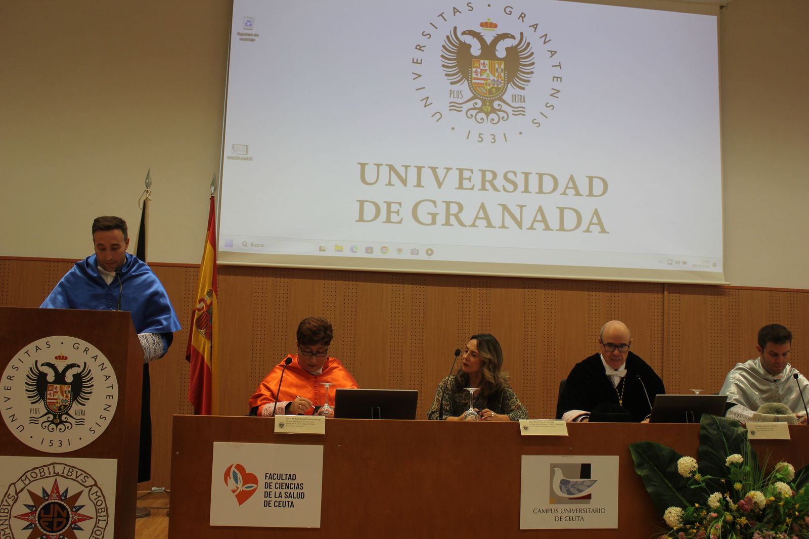 Autoridades educativas durante la apertura del curso.