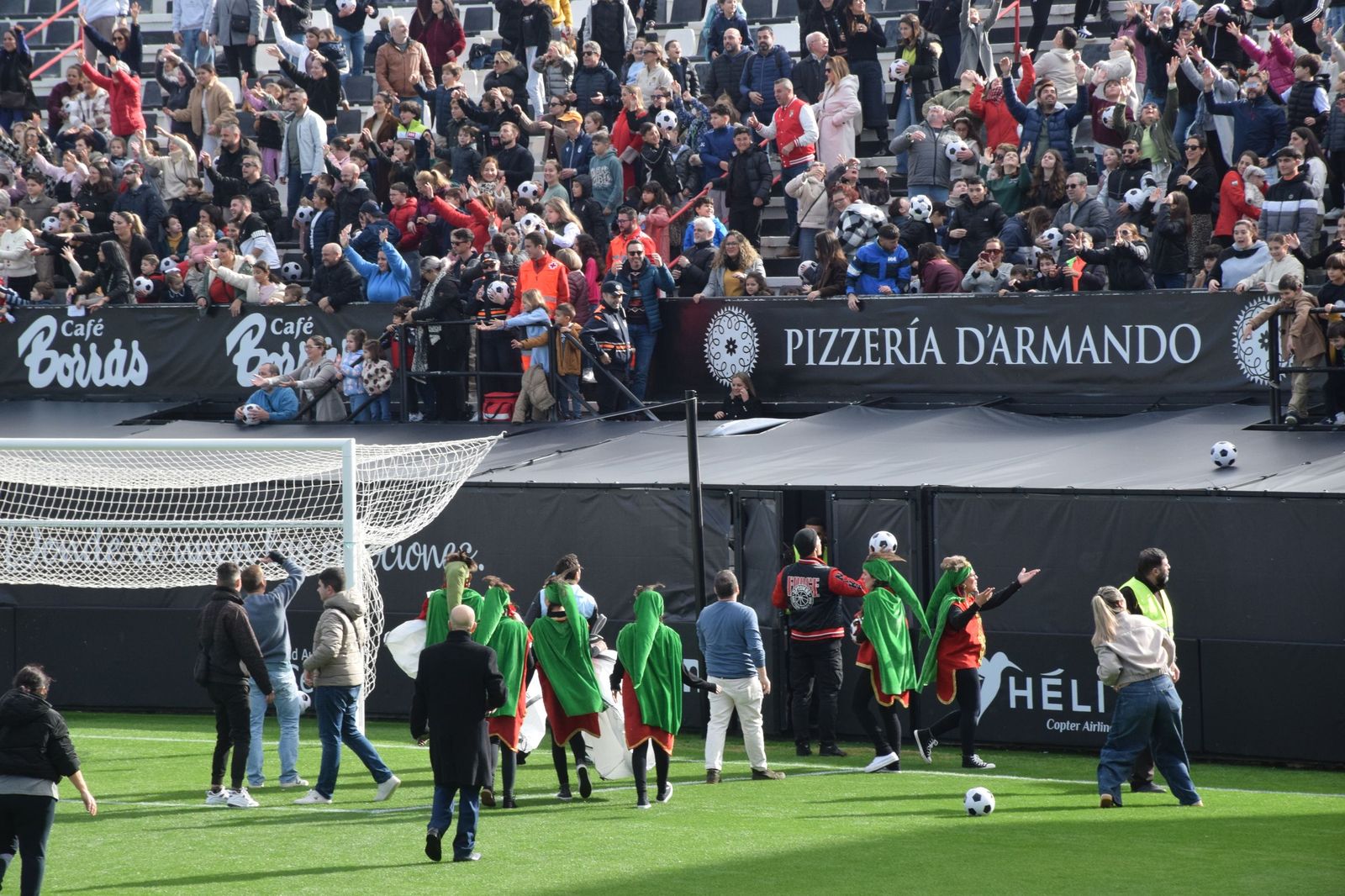 Así se vivió en el Murube la esperada llegada de los Reyes Magos