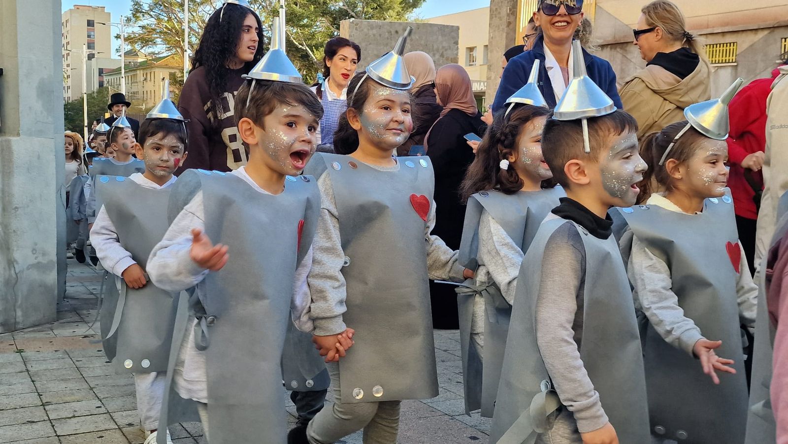 El CEIP 'Ciudad de Ceuta' vibra con su cabalgata de carnaval