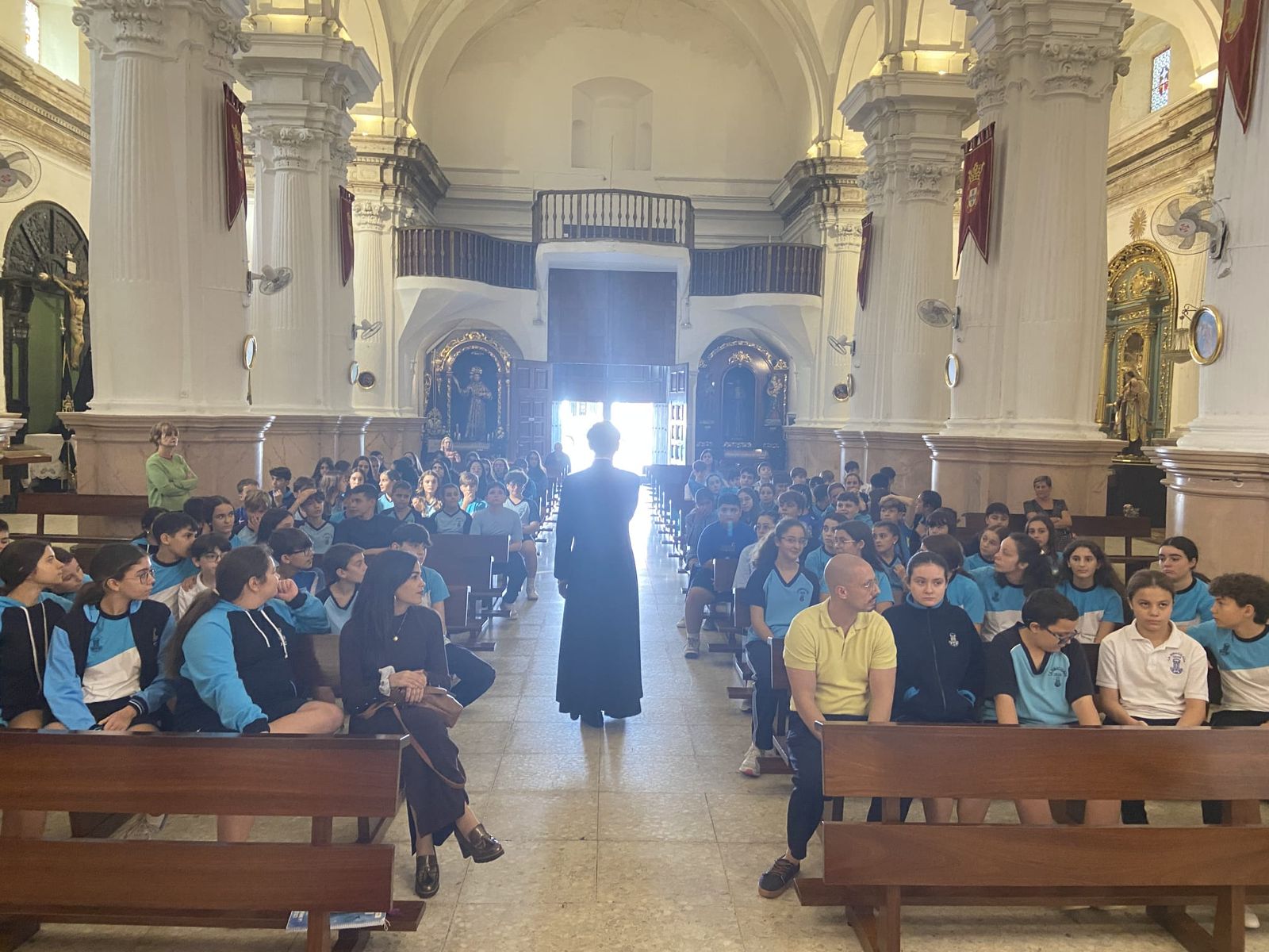 Jornada festiva en el Colegio La Inmaculada con motivo de la víspera del Día de todos los Santos Jornada festiva en el Colegio La Inmaculada con motivo de la víspera del Día de todos los Santos