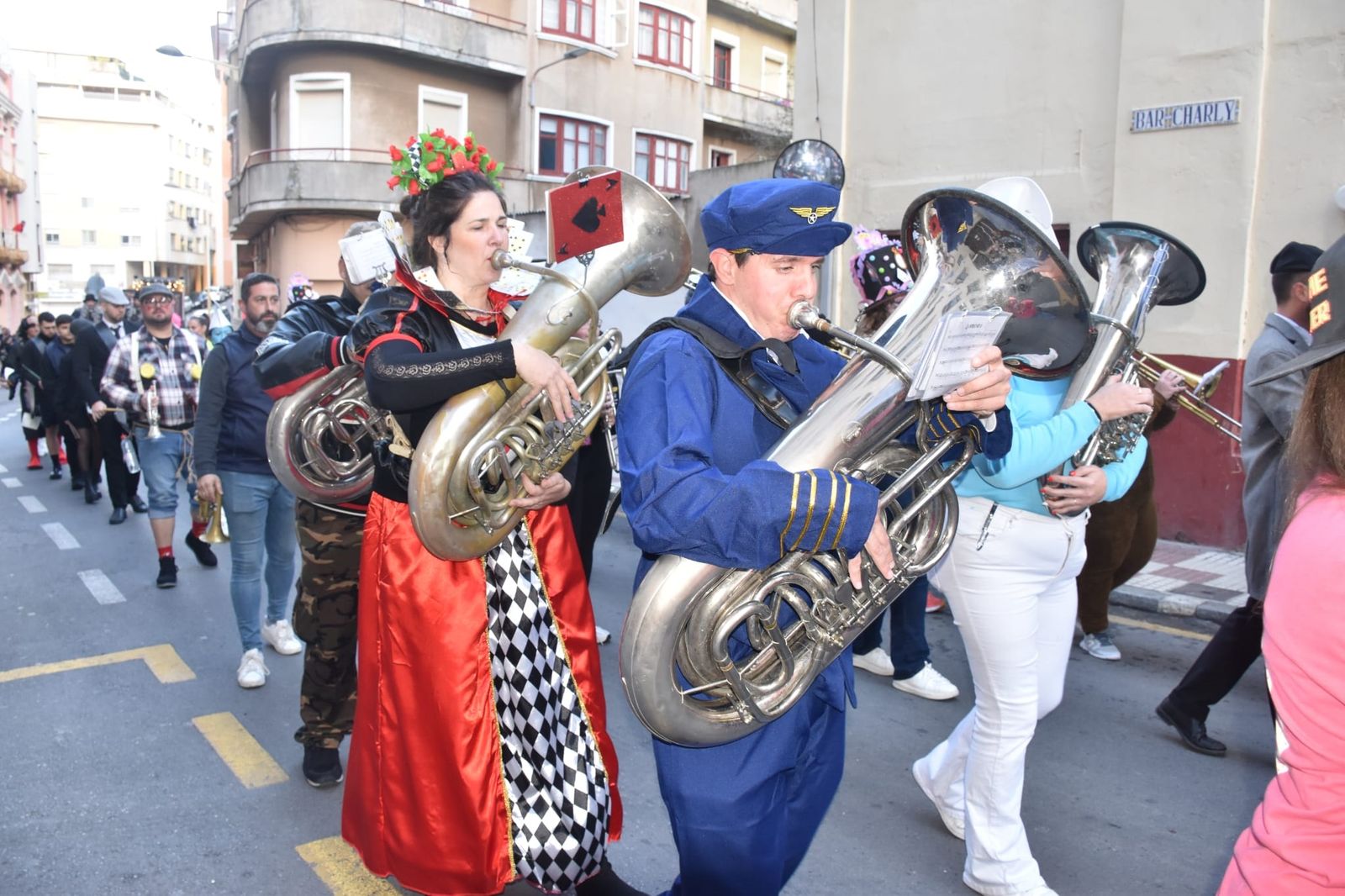 El Carnaval llena de color y ruido las calles del centro