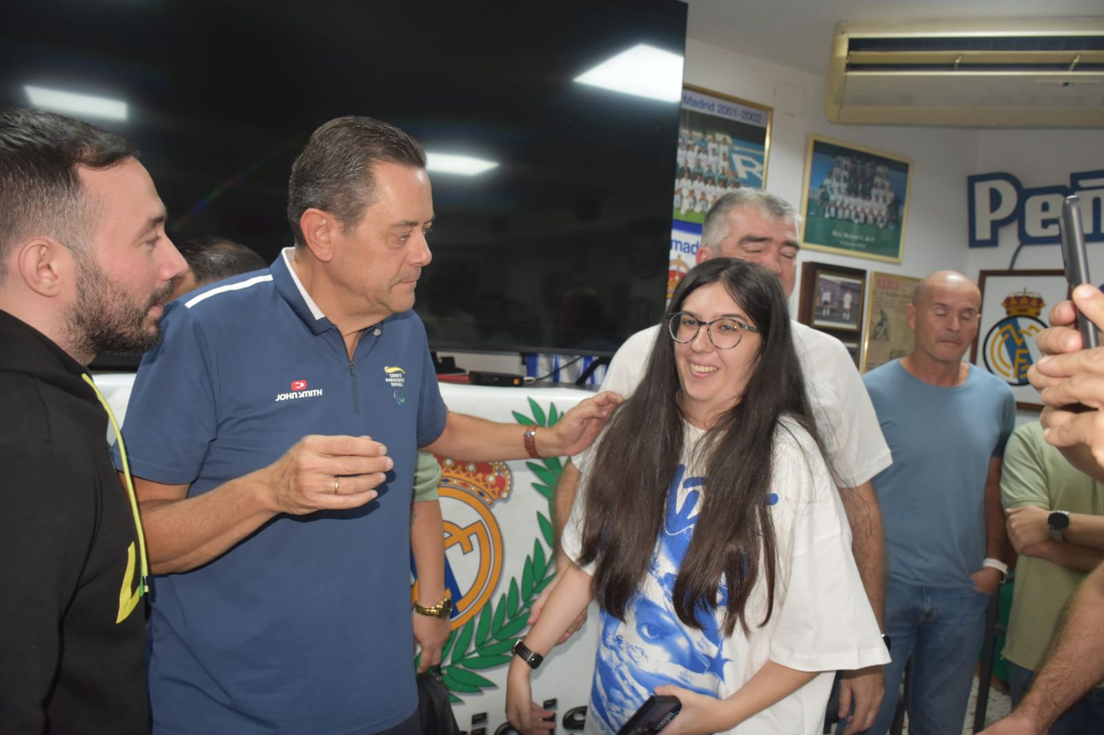 Tomás Roncero visita la Peña Madridista de Ceuta