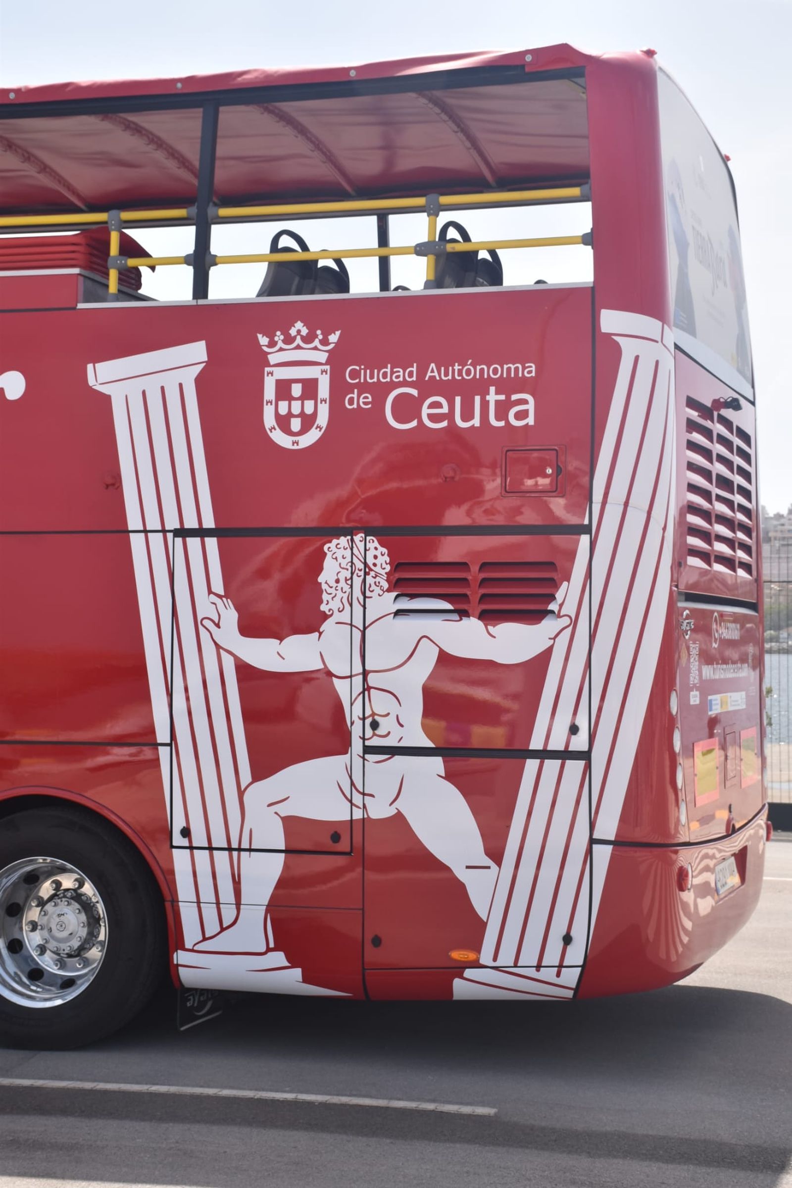 Inaugurado el nuevo Bus Turístico de Ceuta