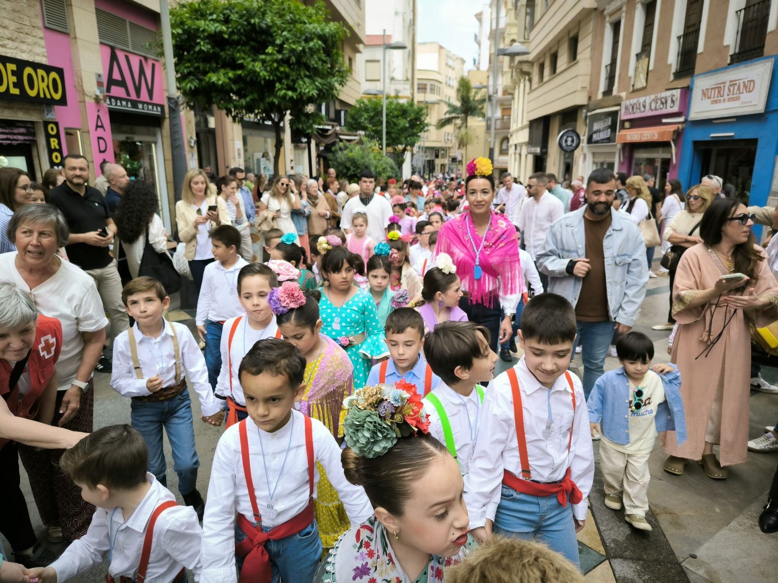 El Colegio La Inmaculada lleva la romería de Los Remedios al centro de Ceuta