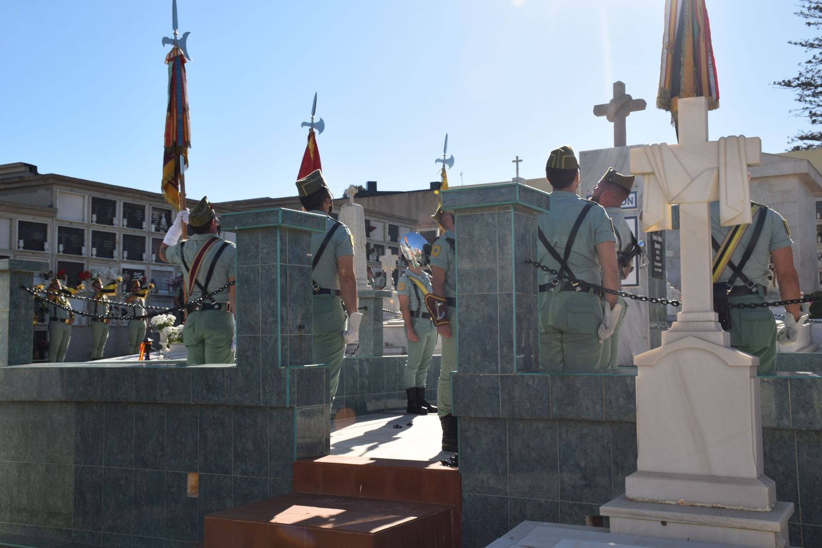 Así ha sido el homenaje a los militares fallecidos