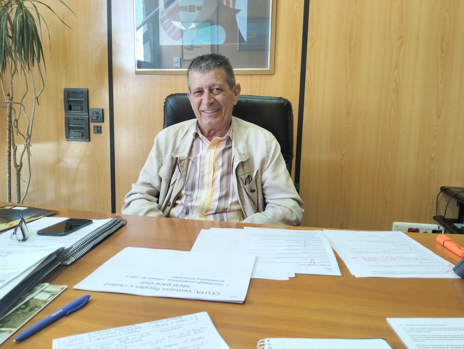 El director gerente de Servicios Tributarios, Enrique Reyes
