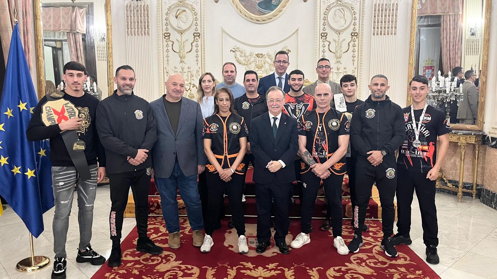 Vivas recibe a los ganadores nacionales e internacionales de Kickboxing y Muay Thai