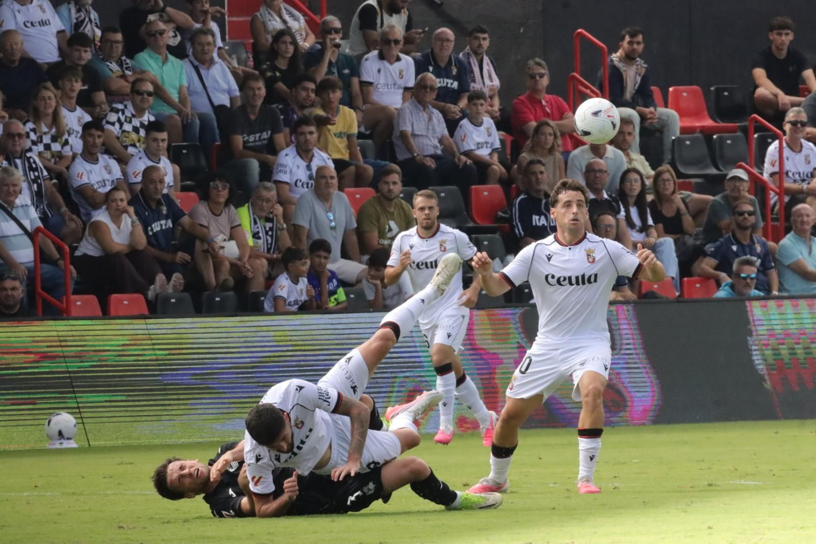 (3-1) Carlos Hernández se viste de héroe para remontar ante el Sanse