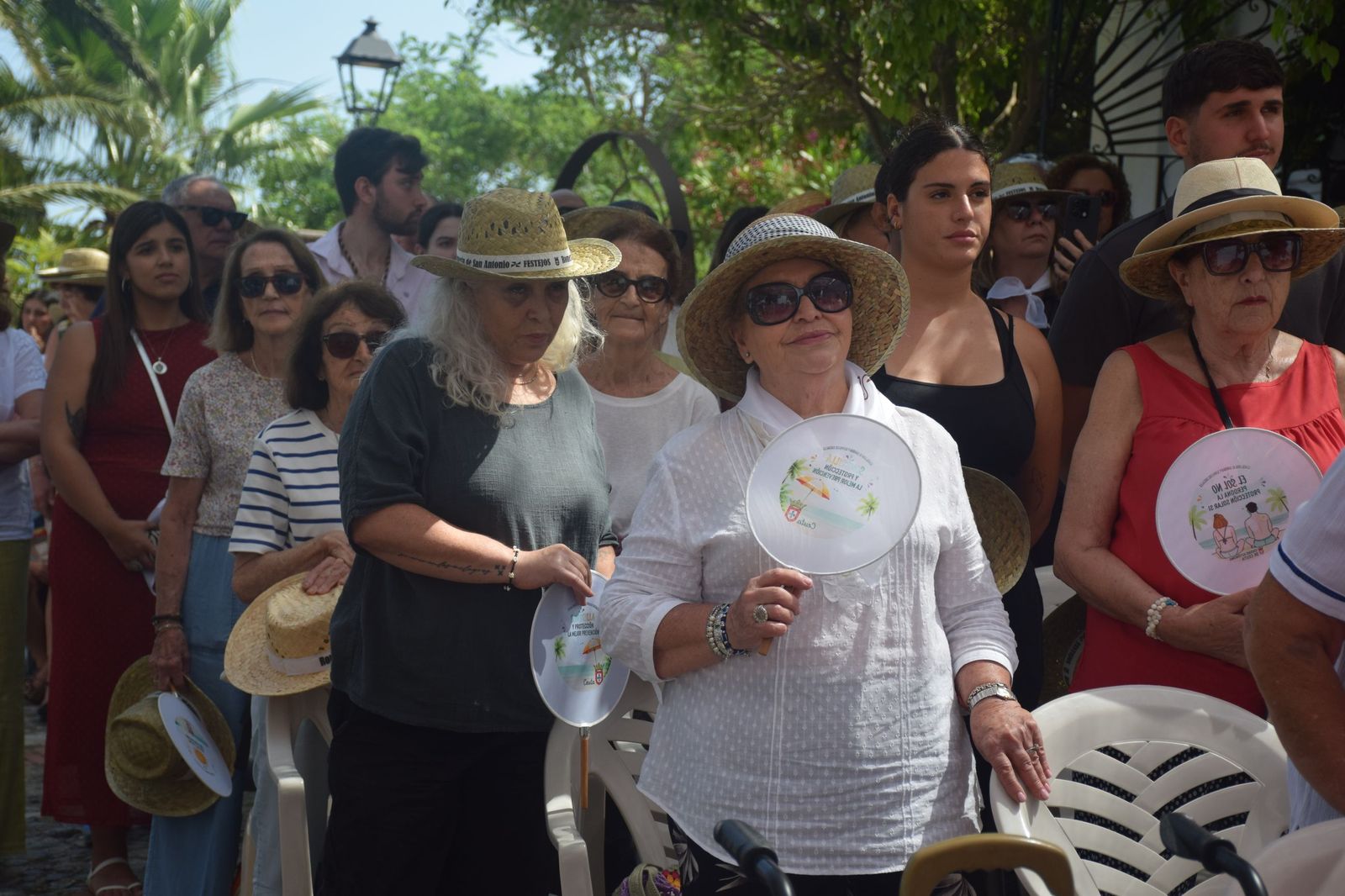 Tradición, fe y calor: Ceuta se vuelca con San Antonio