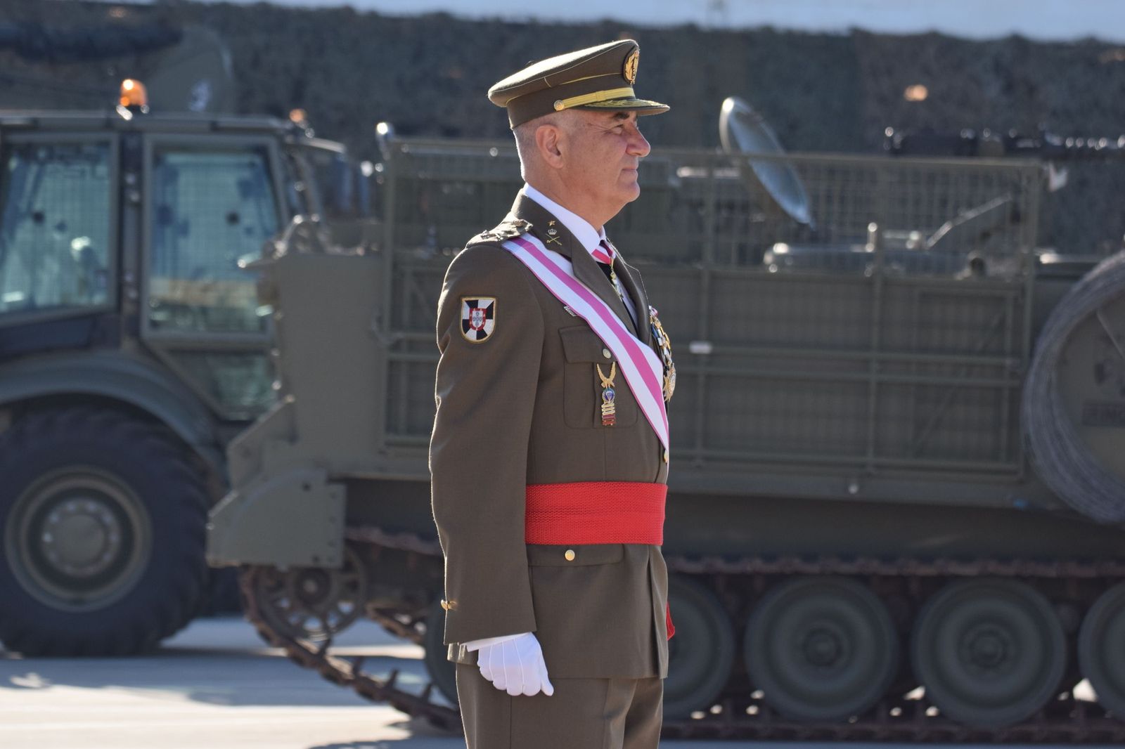 El Regimiento de Ingenieros 7 honra a San Fernando en una solemne parada militar en El Jaral