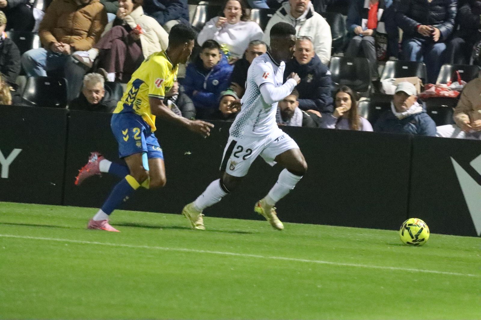 El primer tiempo entre AD Ceuta y Las Palmas se vive con 0-0 en el Alfonso Murube