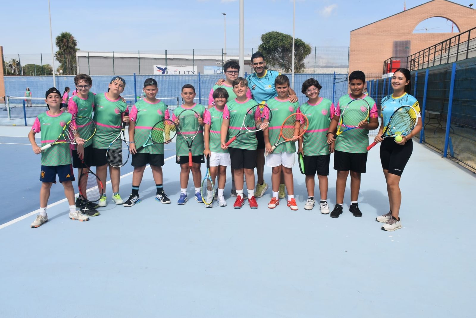 Una semana de deporte y diversión pone el broche final a la temporada del Club Tenis Ceuta