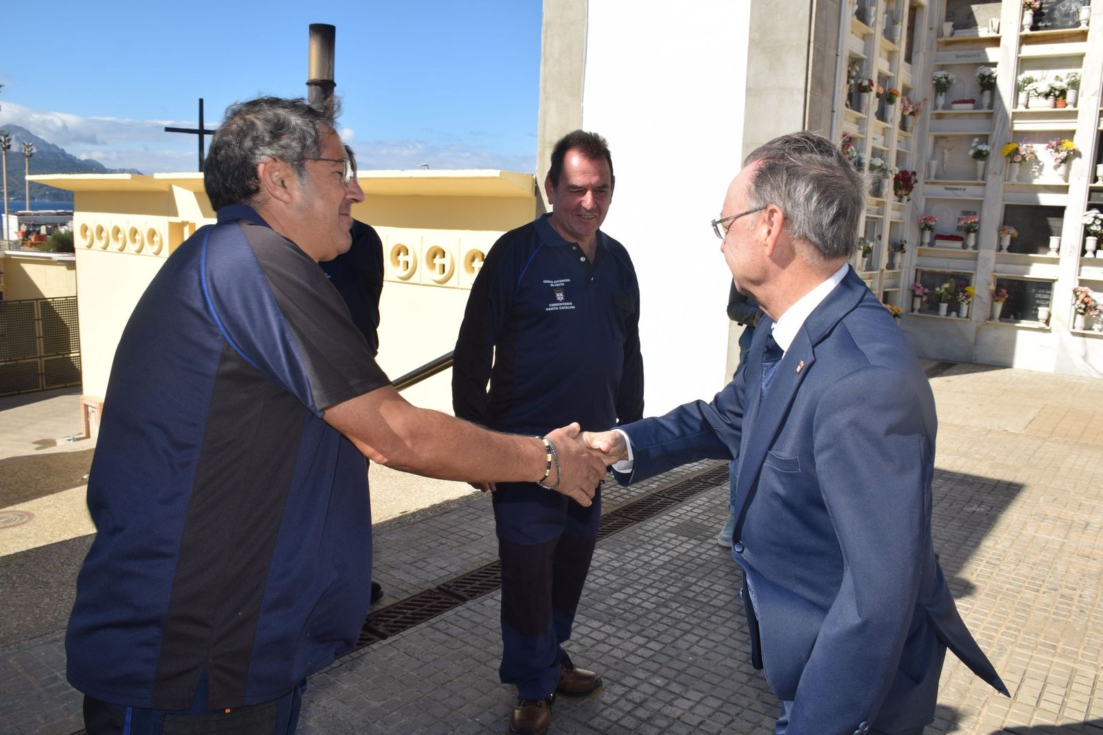 Un recuerdo institucional en el Día de Difuntos para quienes faltan