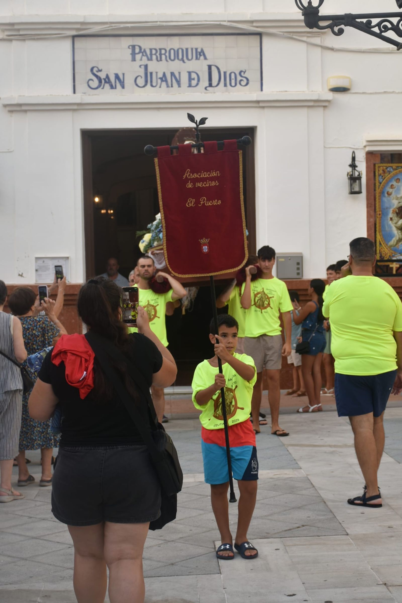 La Virgen del Carmen del Puerto encandila la barriada de Villajovita