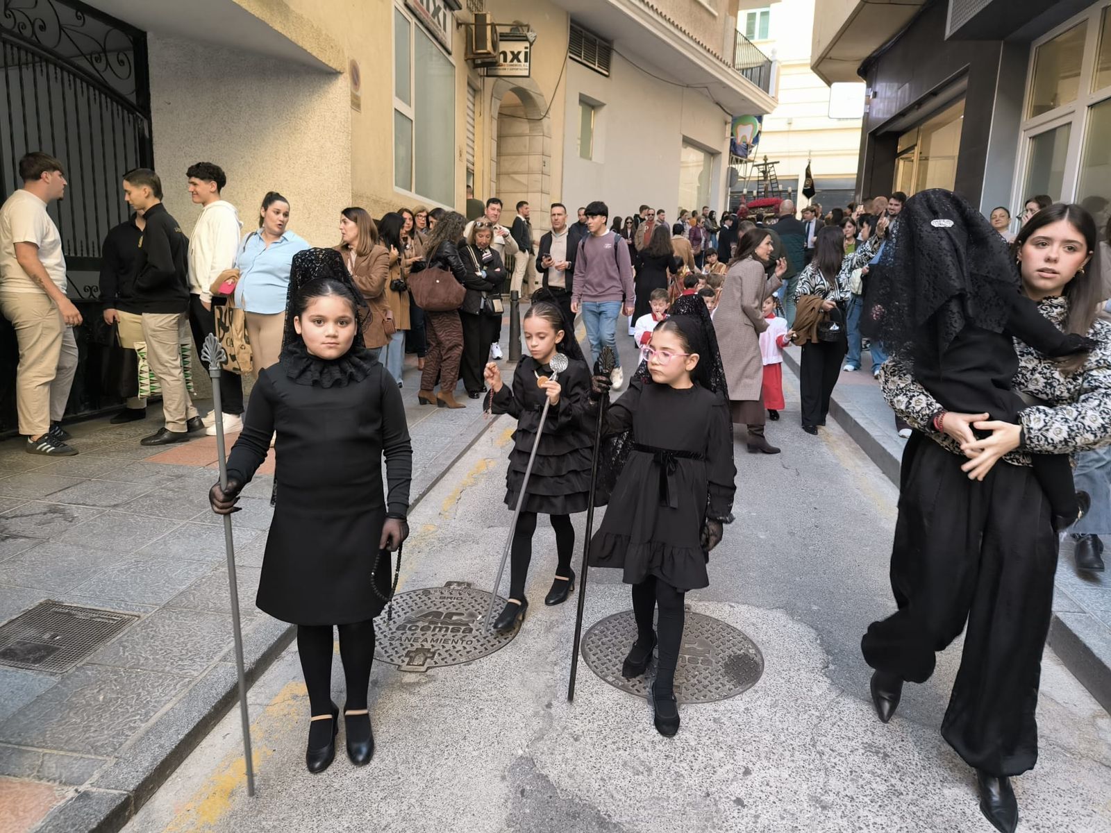 El paso de los niños, como antesala de la Semana Santa