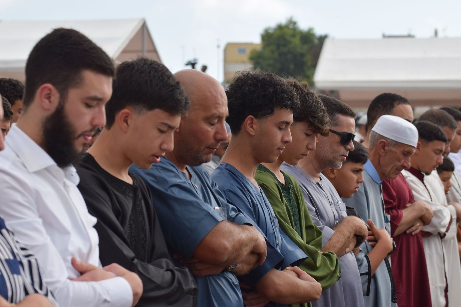 Devoción y respeto en otro rezo multitudinario en Ceuta