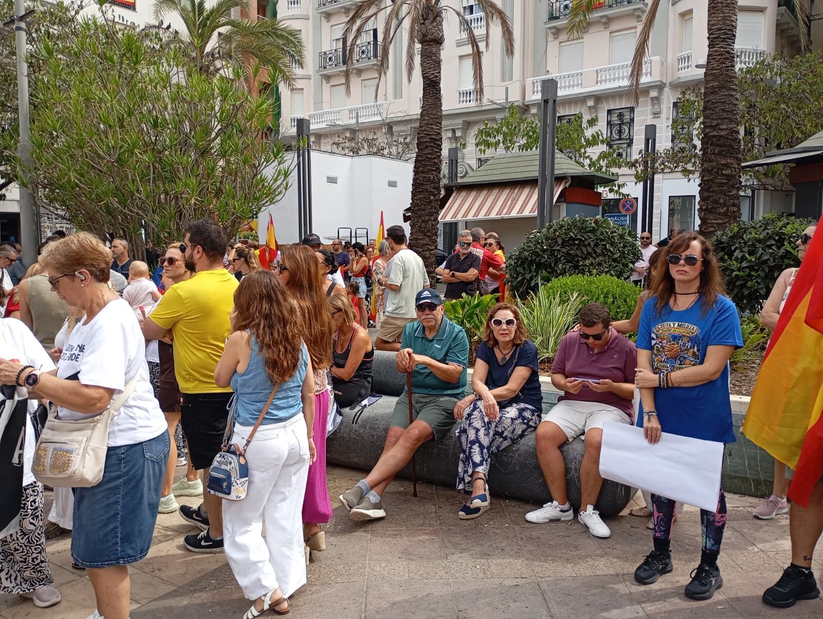 La Plaza de los Reyes clama por un curso seguro