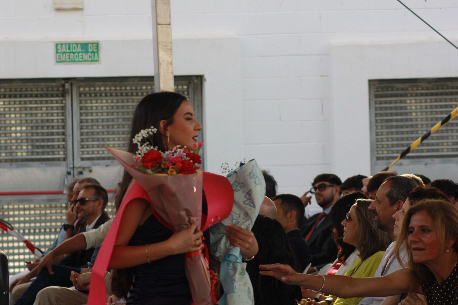 Multitudinaria graduación del Clara Campoamor en el Auditorio de la Marina