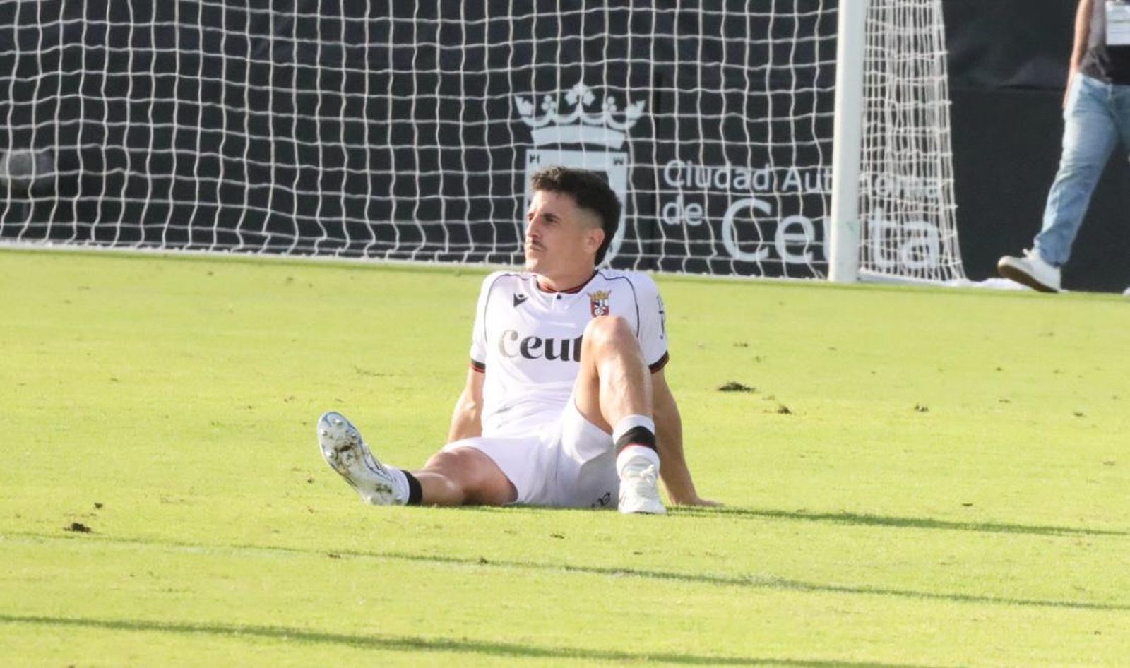 (1-2) Una AD Ceuta, espesa, pierde ante un buen Sabadell